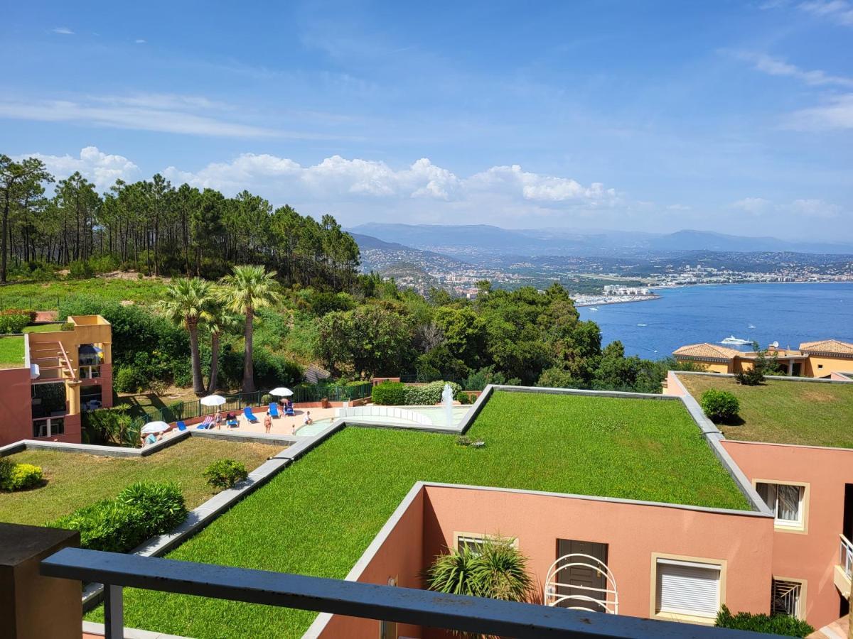 Vue Mer Et Esterel Sur La Baie De Cannes Théoule-sur-Mer Exterior photo